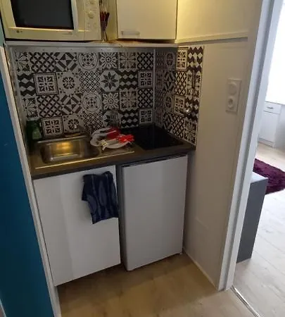Le Zen -studio équipé- Wifi Fibre- Centre Avec Parking Appartement