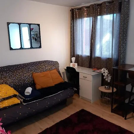 Le Zen -studio équipé- Wifi Fibre- Centre Avec Parking Appartement Tarbes